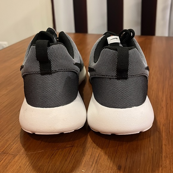 Nike Rosherun Roshe One Premium Shoes Sneakers new 525234 010 Mens Size 8 - Picture 8 of 11